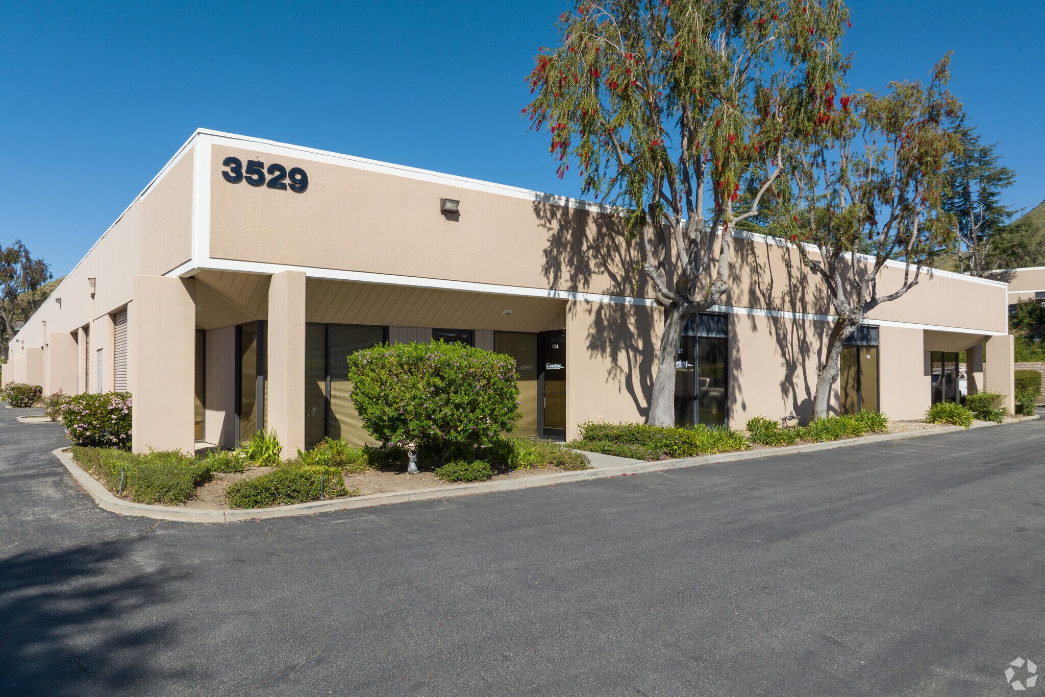 3529 Old Conejo Rd, Newbury Park, CA à louer Photo du bâtiment- Image 1 de 10