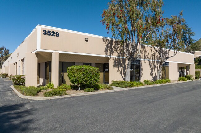 Plus de détails pour 3529 Old Conejo Rd, Newbury Park, CA - Industriel à louer
