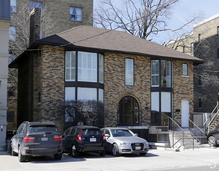 8-10 Lawton Blvd, Toronto, ON à louer - Photo du bâtiment - Image 2 de 2