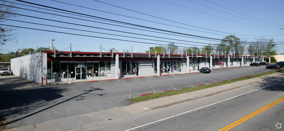 873-877 Waterman Ave, East Providence, RI à vendre - Photo principale - Image 1 de 1