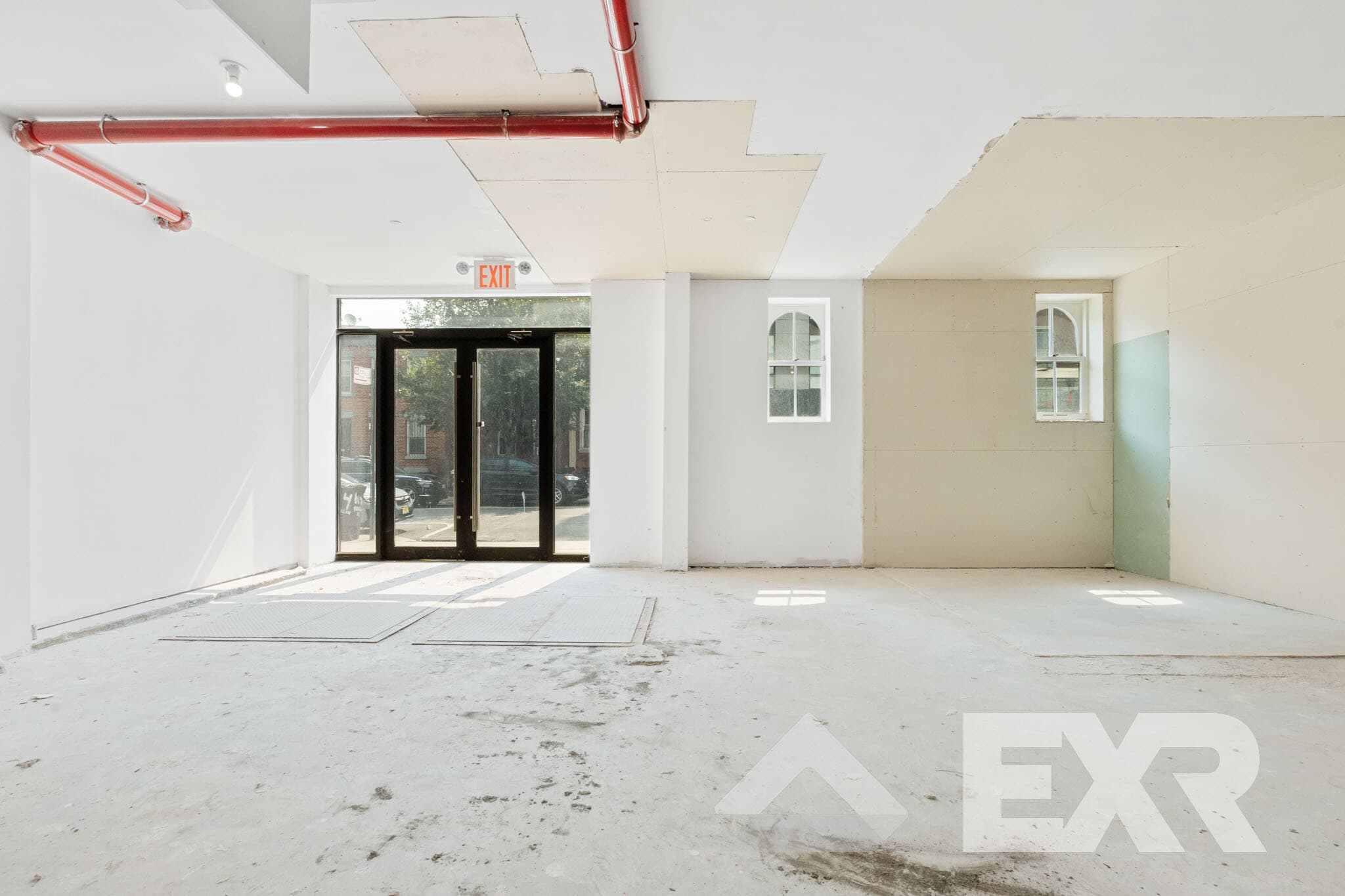 945 Bergen St, Brooklyn, NY for lease Interior Photo- Image 1 of 10