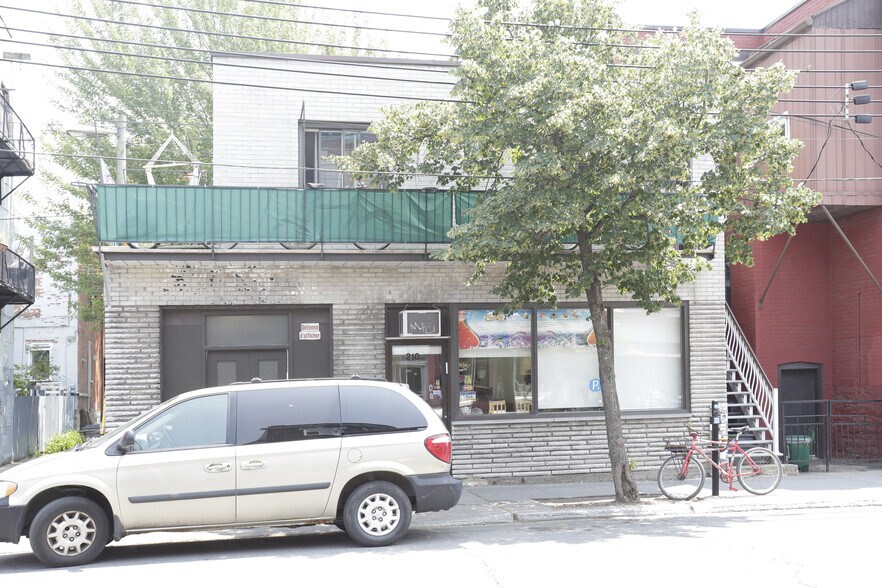210-212 St Saint-Viateur O, Montréal, QC for sale - Building Photo - Image 2 of 2