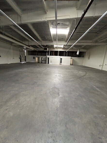 537 E Gardena Blvd, Carson, CA à louer - Photo du bâtiment - Image 2 de 13