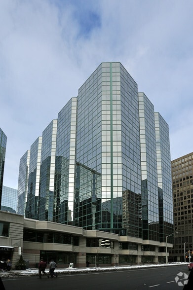 407 Laurier Ave W, Ottawa, ON for lease - Building Photo - Image 3 of 10