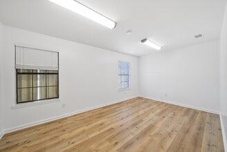 5 Miracle Strip Loop, Panama City Beach, FL for lease Interior Photo- Image 1 of 10