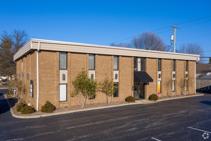 2040 Regency Rd, Lexington, KY à louer - Photo du bâtiment - Image 1 de 4