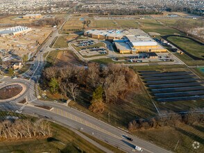 15836 Southeastern Pky, Fishers, IN - Aérien  Vue de la carte - Image1