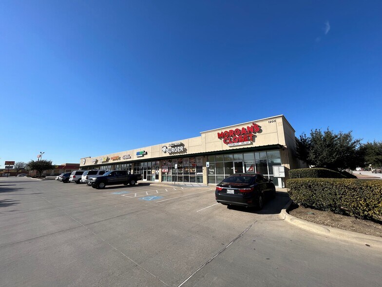 1200 S Blue Mound Rd, Saginaw, TX for lease - Building Photo - Image 3 of 10