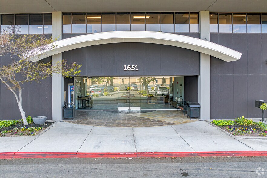 1651 Response Rd, Sacramento, CA à louer - Photo du bâtiment - Image 3 de 9