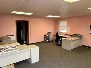 9840-9866 Crescent Park Dr, West Chester, OH for lease Interior Photo- Image 1 of 6