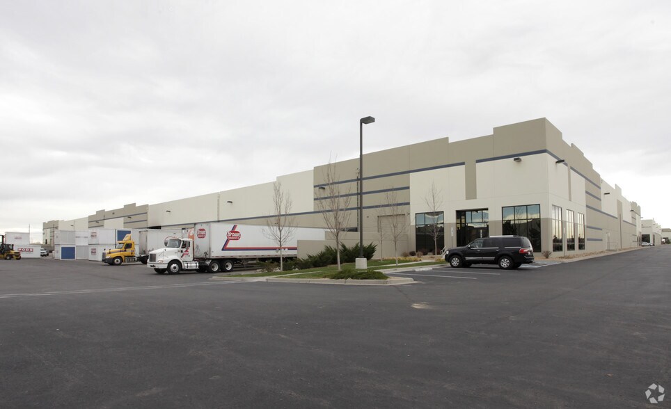 3500 N Windsor Dr, Aurora, CO for lease - Primary Photo - Image 1 of 12