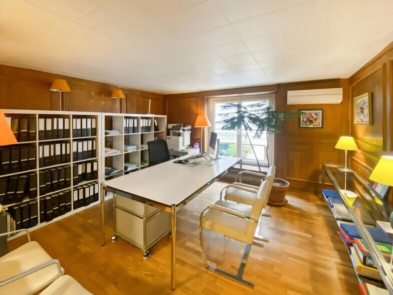 6 Impasse De Mont-Louis, Paris for lease - Interior Photo - Image 2 of 7