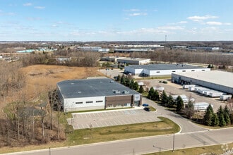 28806 Freedom Dr, Wixom, MI - AERIAL  map view