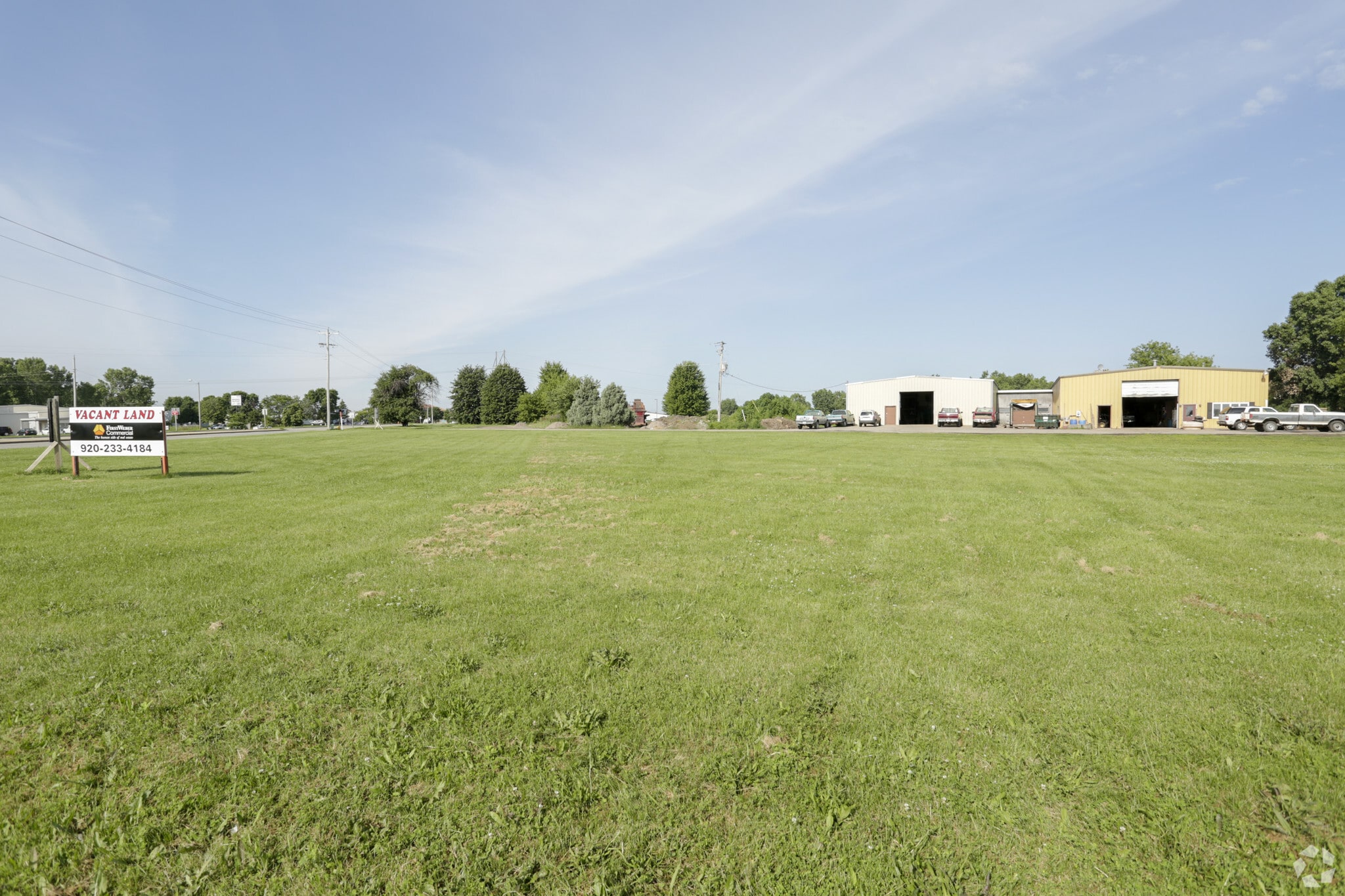2224 State Road 44, Oshkosh, WI for sale Primary Photo- Image 1 of 4