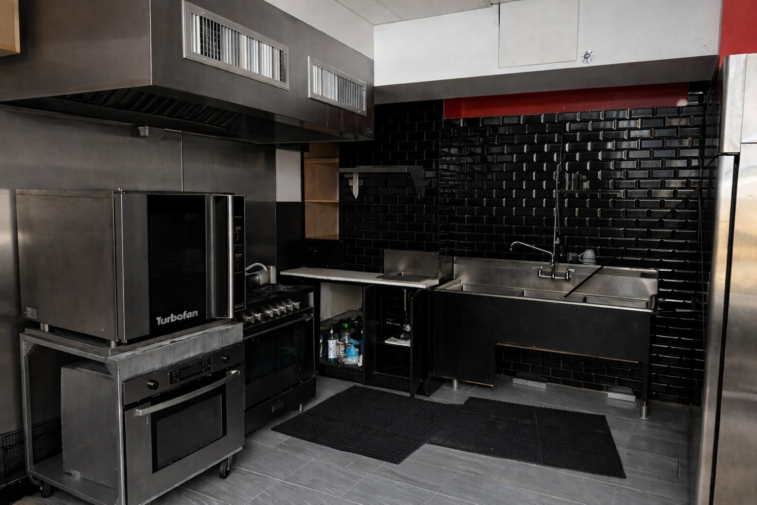 676 Nostrand Ave, Brooklyn, NY à louer Photo principale- Image 1 de 5