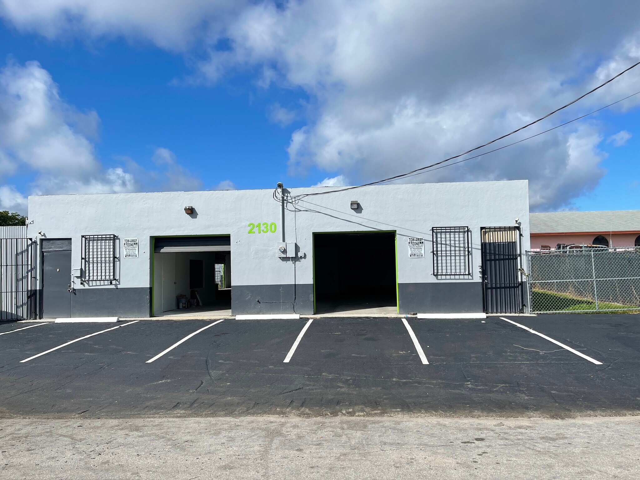 2130 SW 56th Ter, West Park, FL à vendre Photo principale- Image 1 de 1