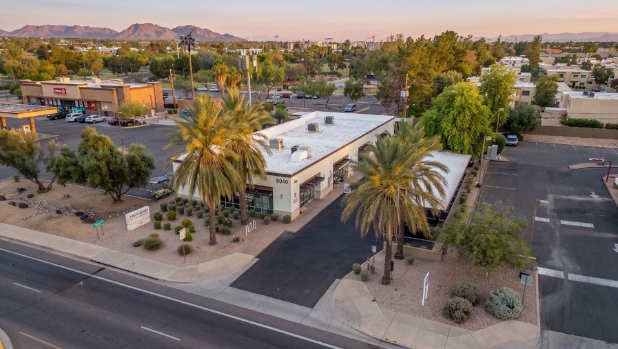 8040 E Indian School Rd, Scottsdale, AZ à vendre - Photo du bâtiment - Image 3 de 8