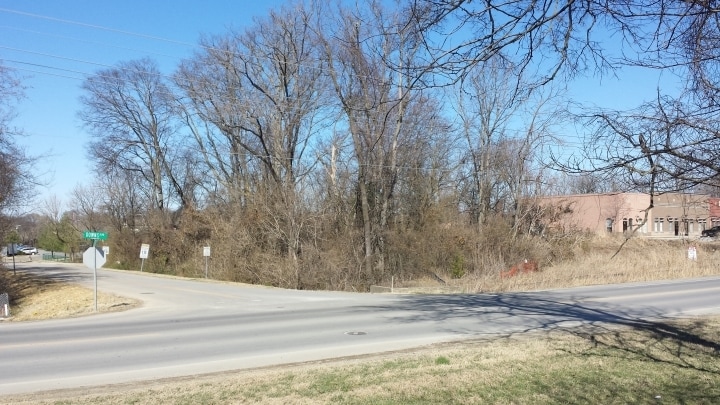 390 Downs Blvd, Franklin, TN for sale - Primary Photo - Image 1 of 4