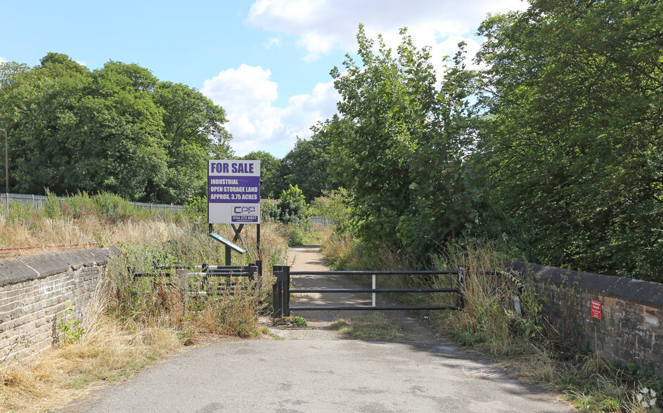 Dog Kennels Ln, Sheffield for sale - Primary Photo - Image 1 of 3