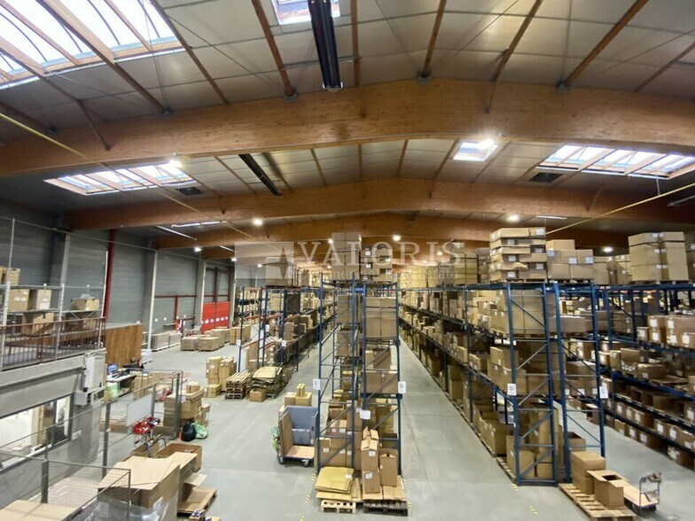 Industrial in Saint-André-de-Corcy for lease - Building Photo - Image 3 of 6