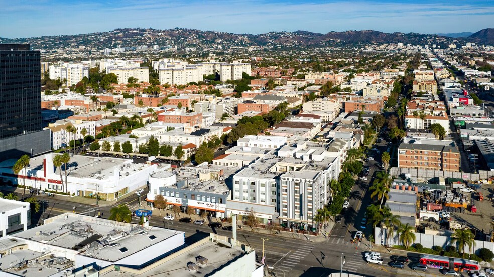 5353 Wilshire Blvd, Los Angeles, CA à louer - Photo du bâtiment - Image 3 de 6