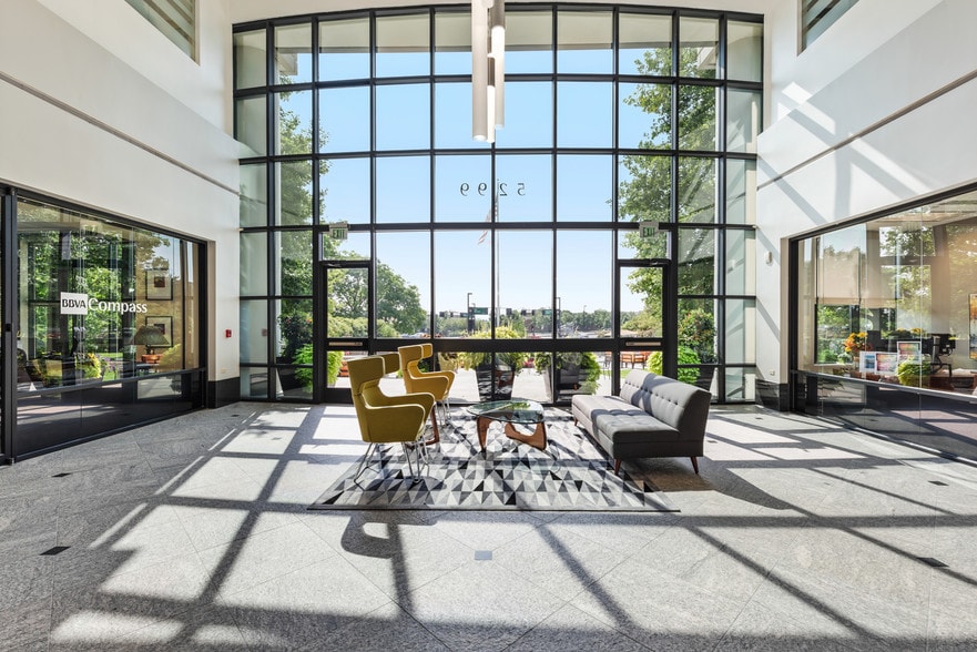 5299 Dtc Blvd, Greenwood Village, CO for lease - Lobby - Image 2 of 24