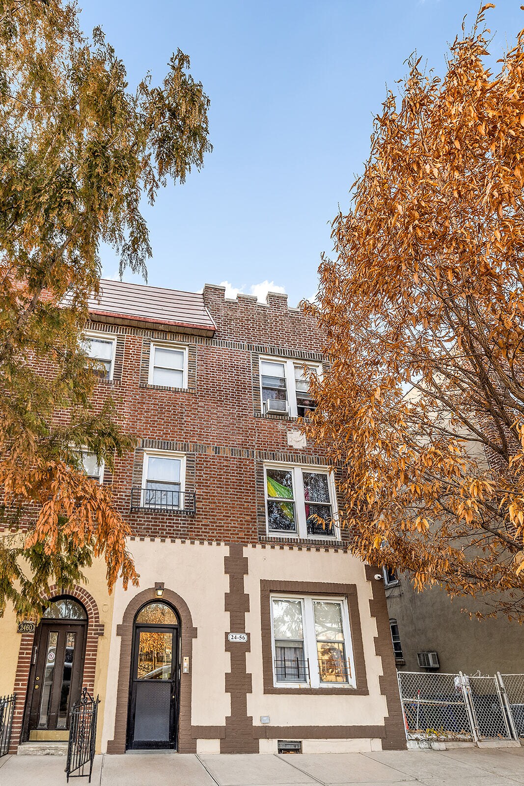 2456 29th St, Astoria, NY à vendre Photo principale- Image 1 de 7
