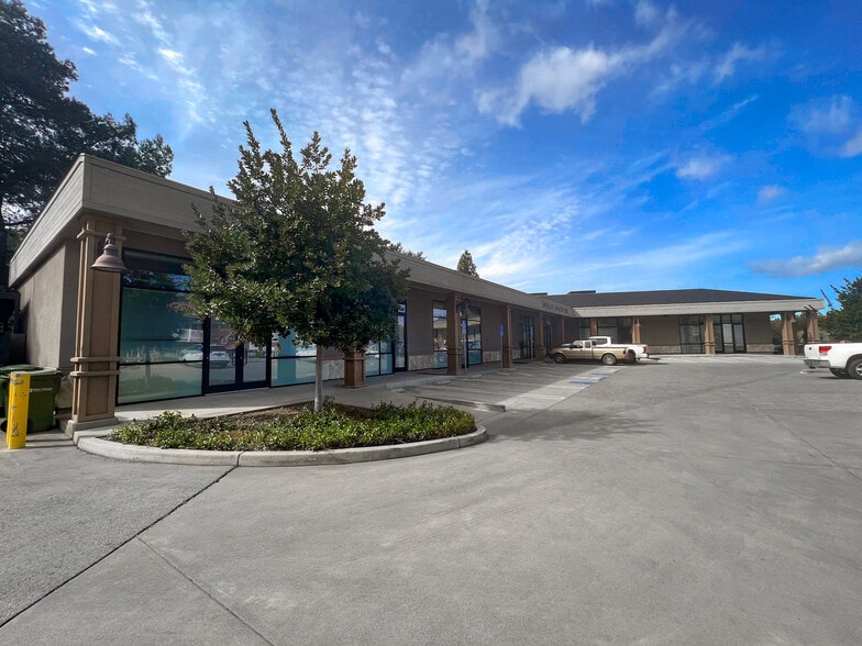 53 Los Gatos Saratoga Rd, Los Gatos, CA for lease - Building Photo - Image 1 of 4
