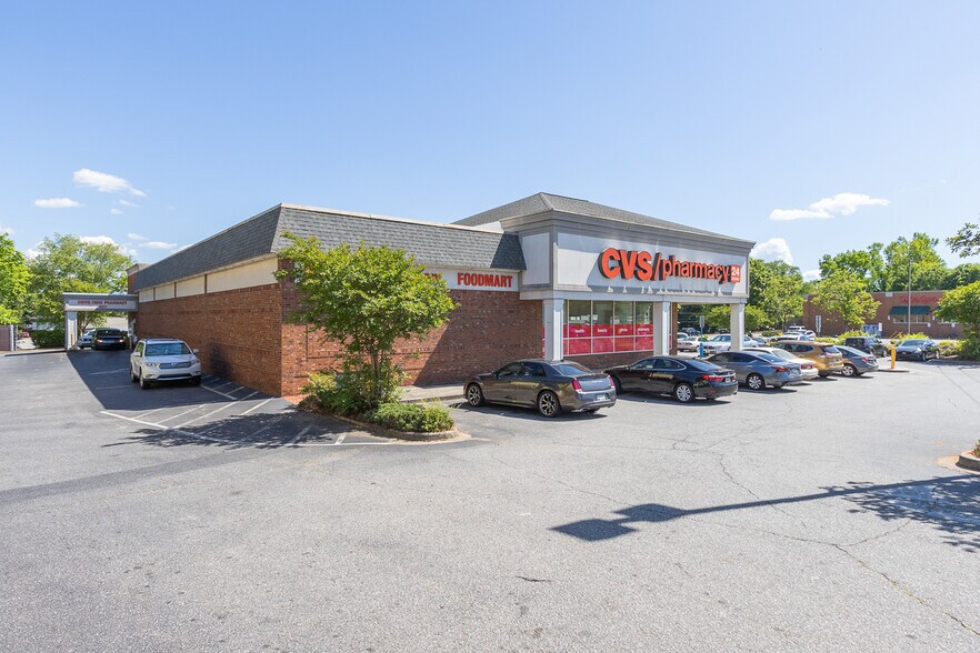 2814 N Main St, Anderson, SC à vendre - Photo du bâtiment - Image 3 de 46