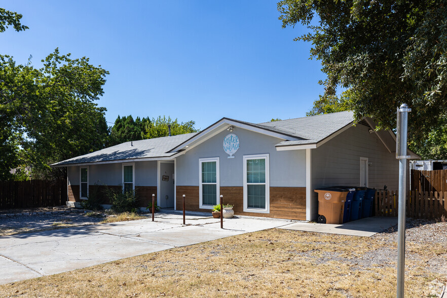 12410 Limerick Ave, Austin, TX à louer - Photo du bâtiment - Image 1 de 33