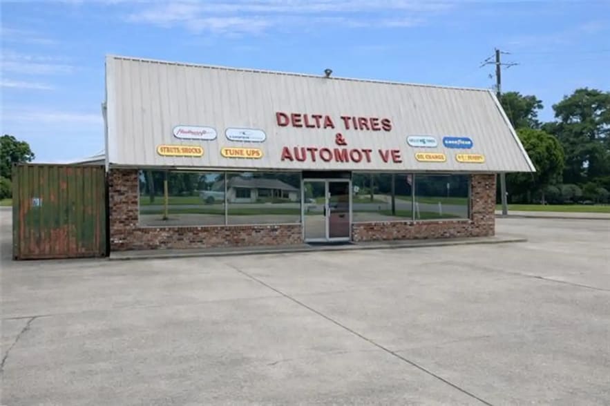 7650 LA- 23, Belle Chasse, LA for sale - Primary Photo - Image 1 of 10