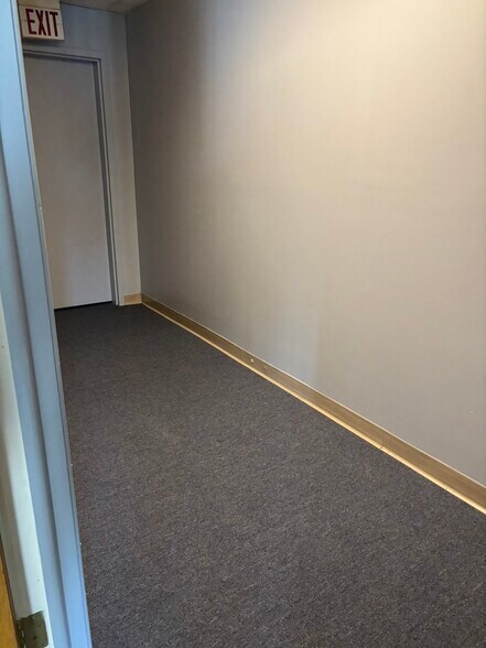 12 Salters Creek Rd, Hampton, VA à louer - Photo intérieure - Image 3 de 27