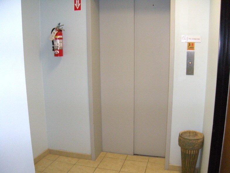 16-20 Park Ave, Rutherford, NJ for lease - Interior Photo - Image 2 of 10