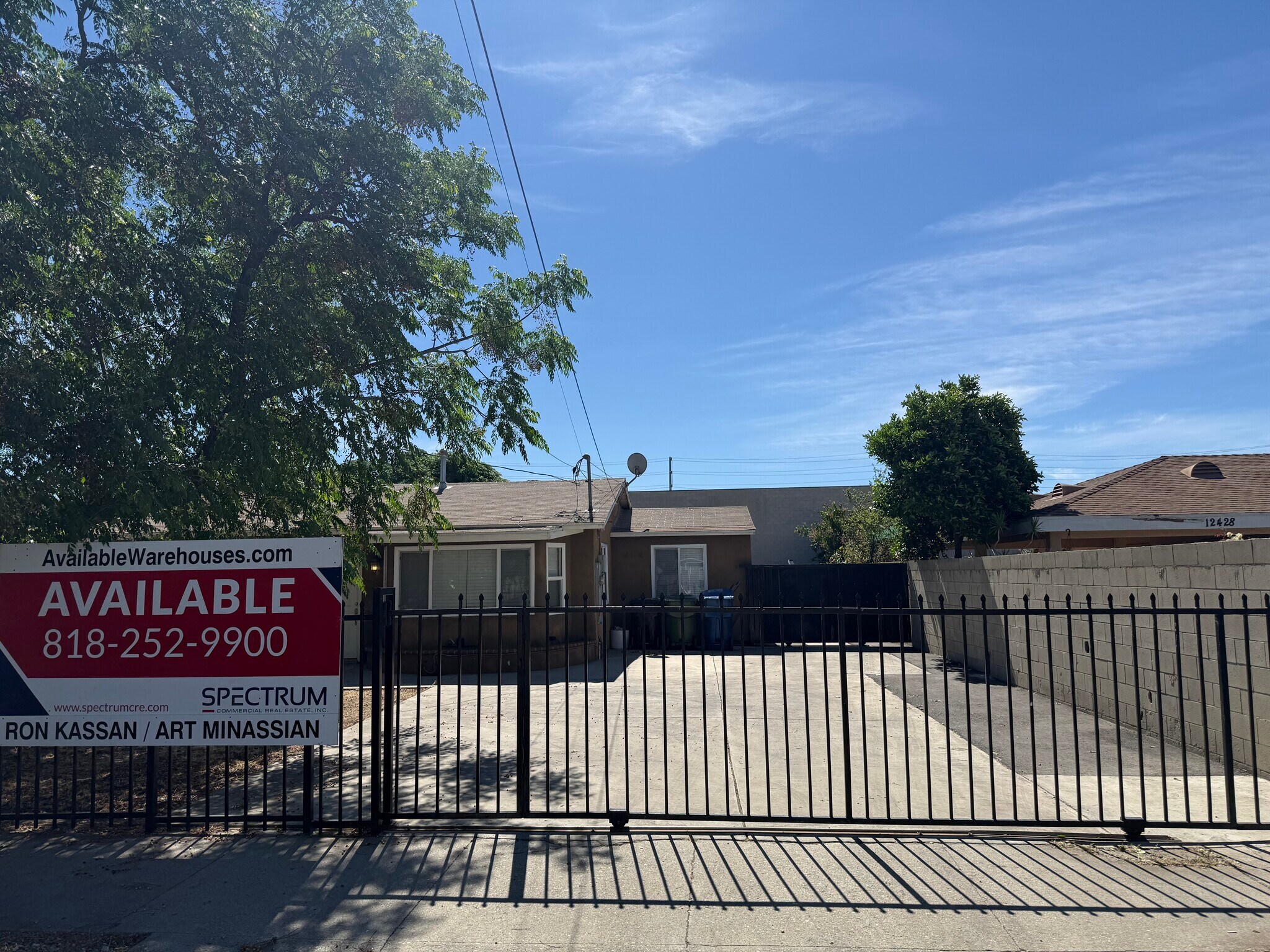 12422 Bromwich St, Pacoima, CA à louer Photo principale- Image 1 de 15