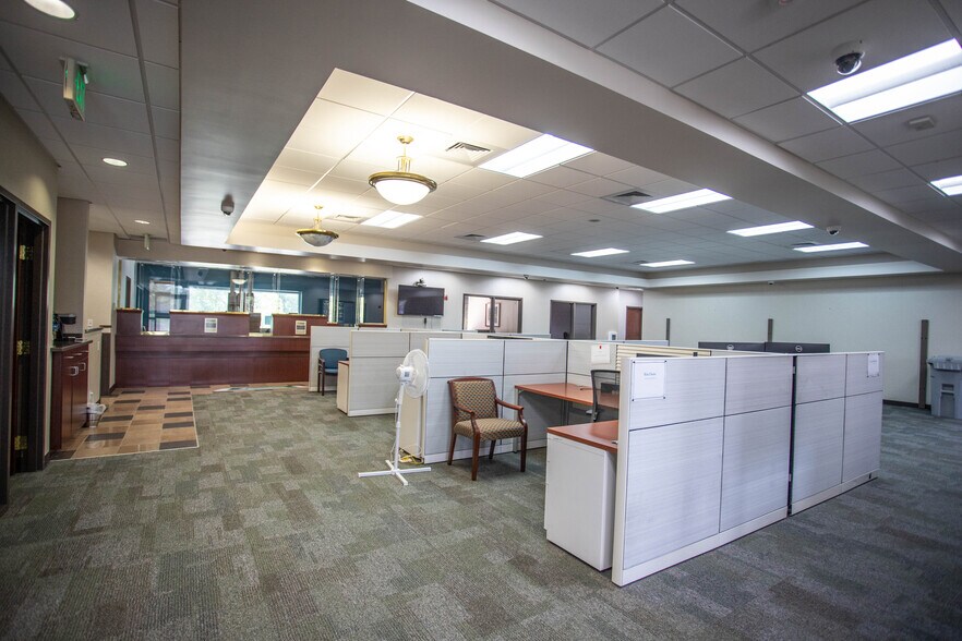 Rinehart Rd, Sanford, FL à louer - Photo du bâtiment - Image 2 de 7