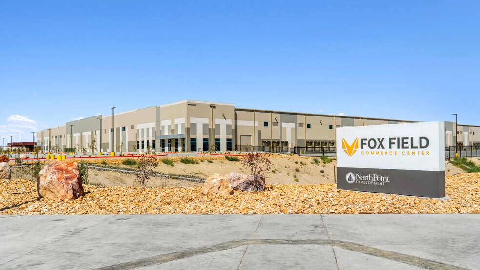 46950 N 45th Street W, Lancaster, CA à louer - Photo du bâtiment - Image 3 de 4