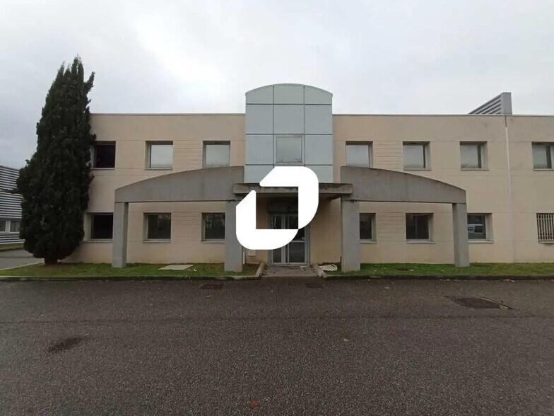 36 Rue Champ Dolin, Saint-Priest à louer - Photo du bâtiment - Image 2 de 31