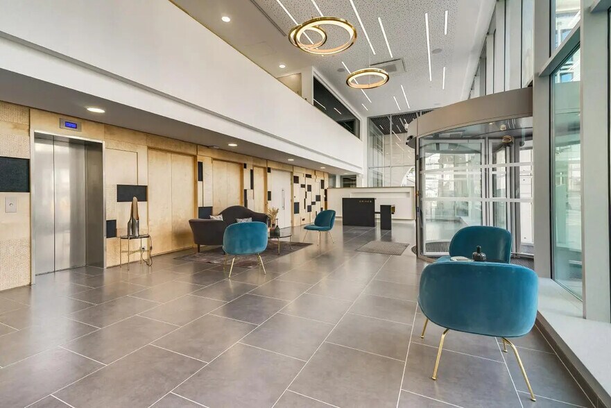 Bureau dans Sèvres à louer - Photo du bâtiment - Image 3 de 21