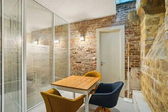 60 Rue De Bellechasse, Paris for lease Interior Photo- Image 2 of 2