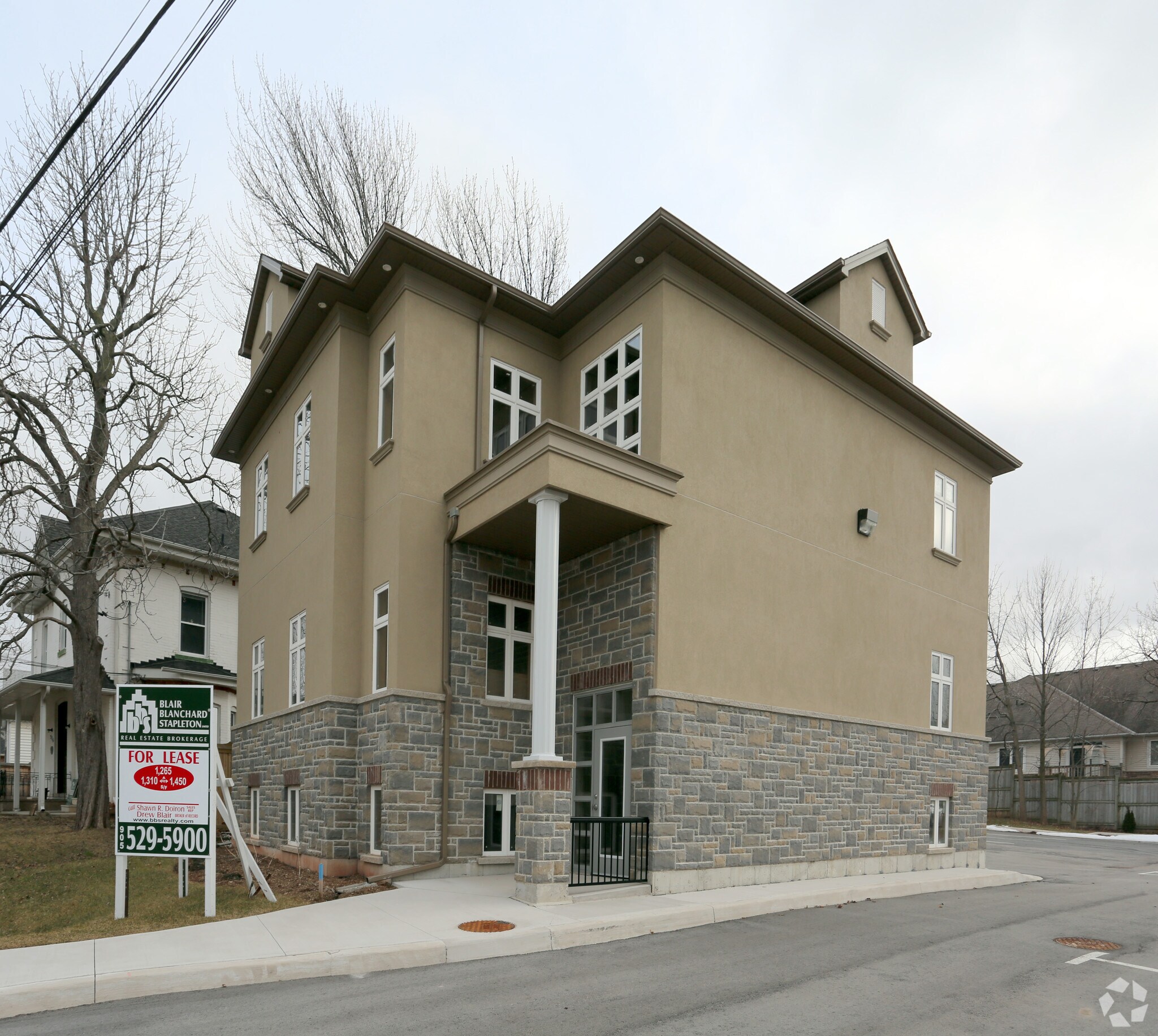 274 Main St E, Grimsby, ON à vendre Photo principale- Image 1 de 1