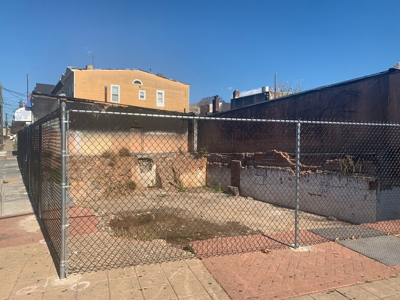 1033-1035 Elizabeth Ave, Elizabeth, NJ for sale - Primary Photo - Image 1 of 3