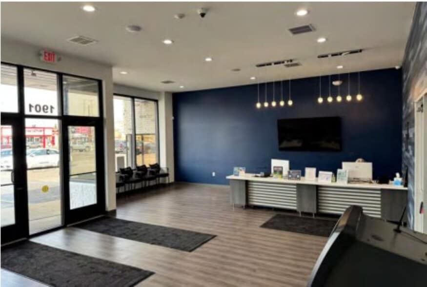 1901 S Mission St, Mount Pleasant, MI for lease - Interior Photo - Image 2 of 12