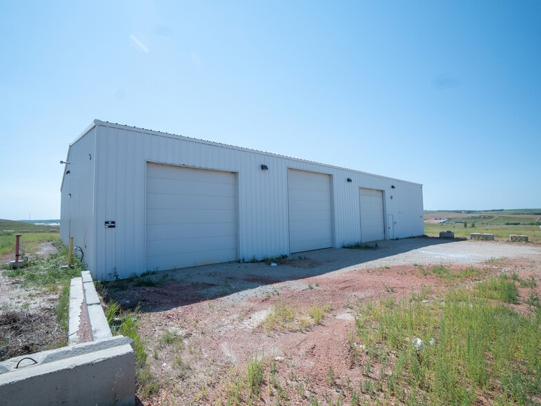 12509 20th H St, Watford City, ND for sale - Building Photo - Image 2 of 8
