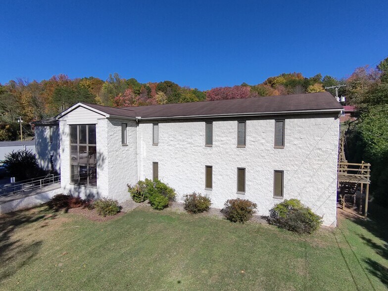 5012 W Washington St, Charleston, WV à louer - Photo du bâtiment - Image 2 de 5