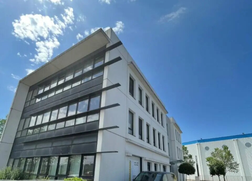 Office in Saint-Priest for lease Building Photo- Image 1 of 14