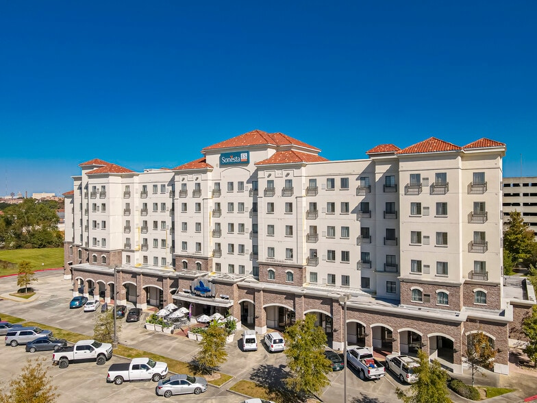 4001 Nicholson Dr, Baton Rouge, LA for lease - Building Photo - Image 1 of 66