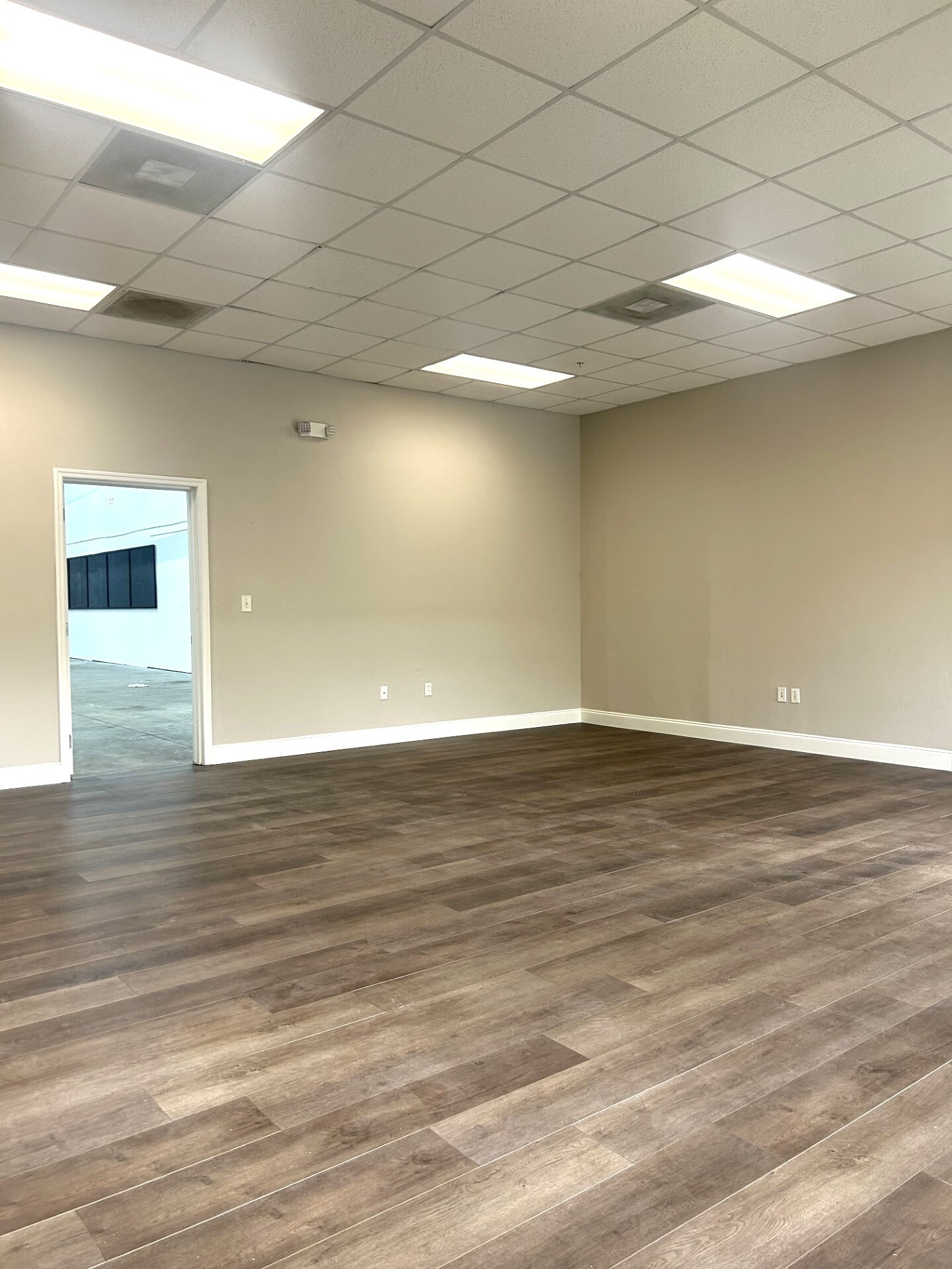 Page Field Plaza Suite 402, Fort Myers, FL for lease Interior Photo- Image 1 of 8