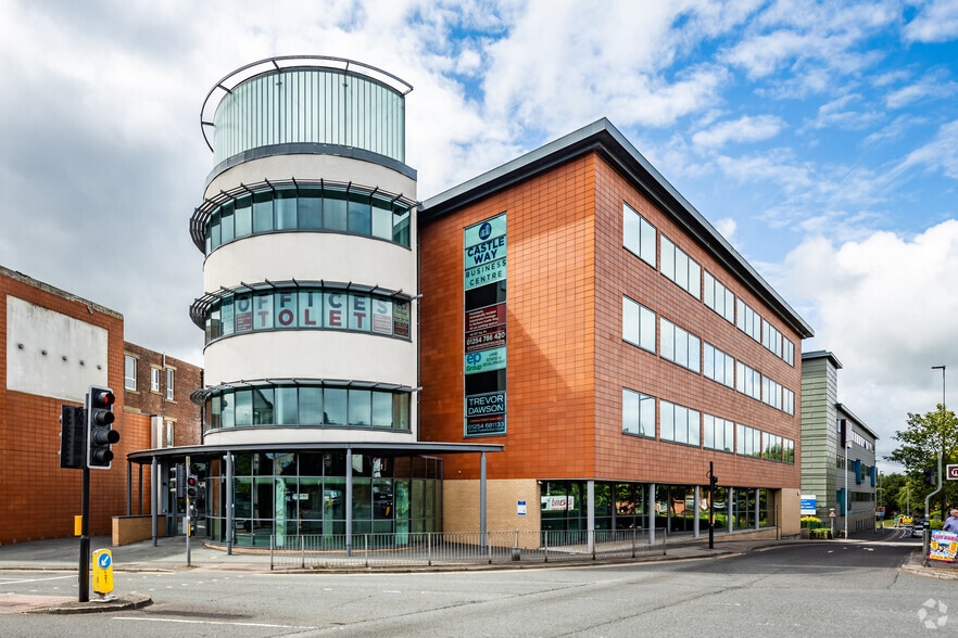 17 Preston New Rd, Blackburn for lease - Building Photo - Image 1 of 4