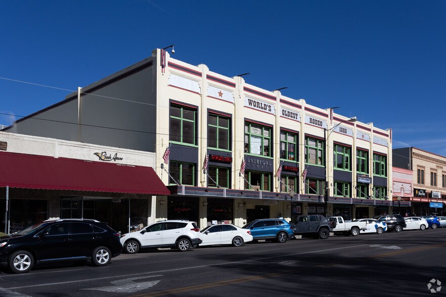 130 W Gurley St, Prescott, AZ à louer - Photo du bâtiment - Image 1 de 87