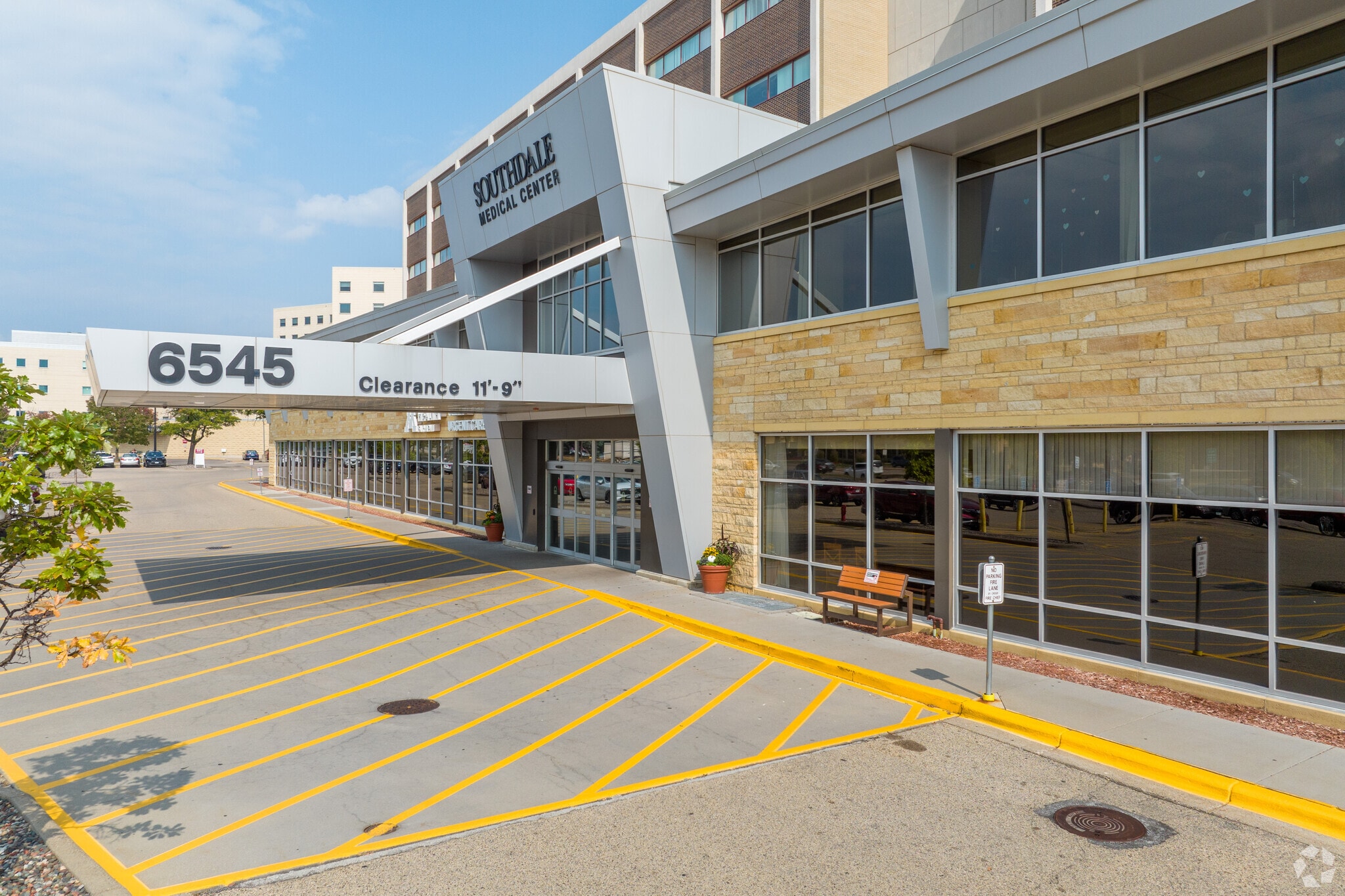 6545 France Ave S, Edina, MN for lease Primary Photo- Image 1 of 25